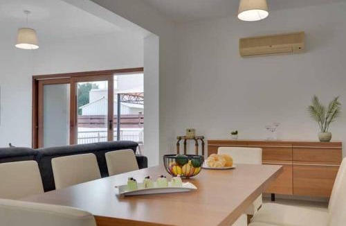 Pyla House | Amelia Beach Villa wpool -500mfrombeach