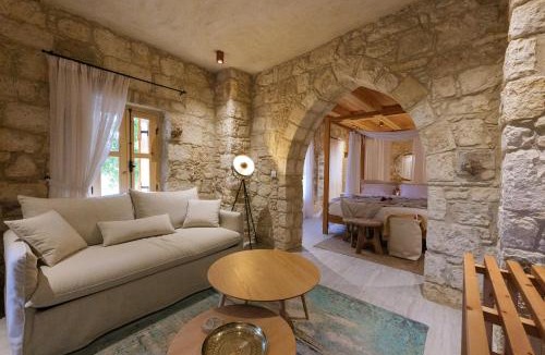 Kathikas Hotel | Elinn Traditional Suites