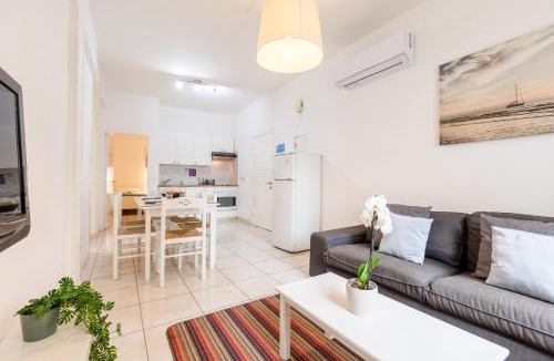 Larnaca City Centre Apartment | Stephanie City Apartments