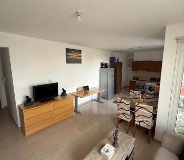 Kissonerga Apartment | Quiet 2BR Flat in Kissonerga