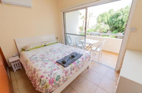 Skala Apartment | Piale Palms Makenzie Beach Front Apartment Larnaca Airport Area