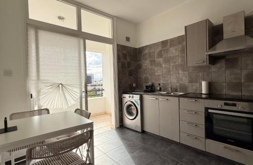 Strovolos Apartment | Zinas modern flat Nicosia