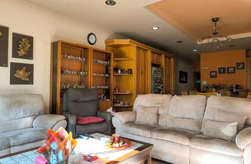 Aradippou Villa | Anton Grand Estate - 5BR Villa with Private Pool