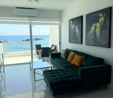 Paphos Apartment | Signature Infinite Sea View - Harbour Luxury Apartment 106