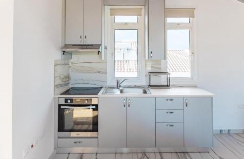 Larnaca Apartment | Modern Studio Loft in Central Larnaca with WiFi