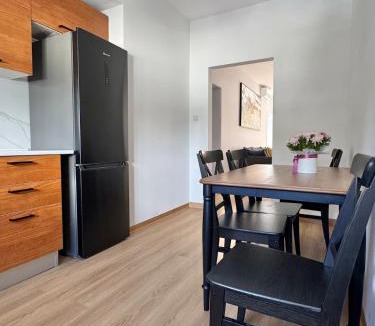 Agios Tychon Apartment | Modern 2BR Steps from the Sea