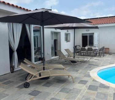 Emba House | Eflisian Bungalows