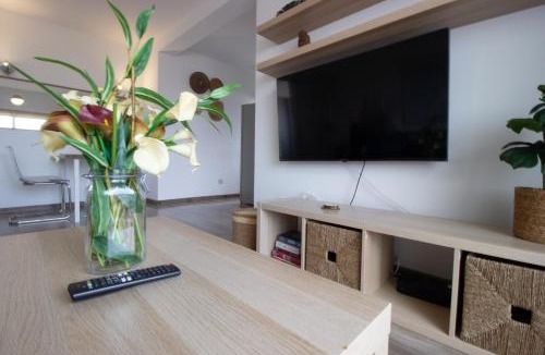 Acropolis Apartment | Central 1BR - Views - Deli Café