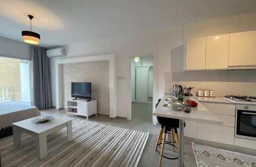 Trikomo Apartment | Family friendly modern flat in Caesar Resort &SPA, Long Beach İSKELE, KKTC