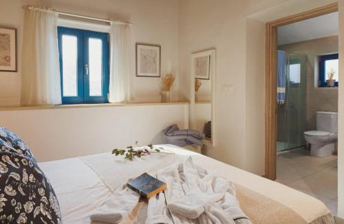 Peristerona House | Cottage at The Olive Manor