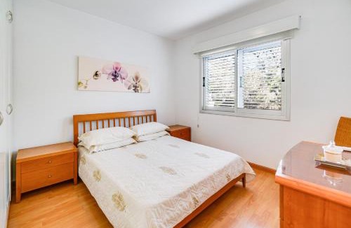 Agios Tychon Apartment | Family Friendly 2-Bed on Limassol Seafront