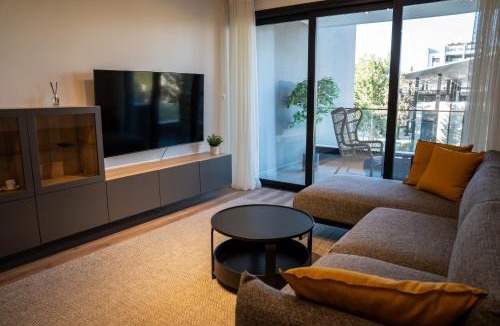 Aglantzia Apartment | Luxe One Residence