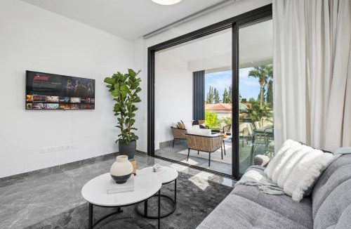 Agios Athanasios Apartment | Noir Luxury Residences by Nomads