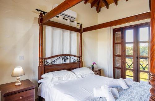 Peristerona Villa | River View House