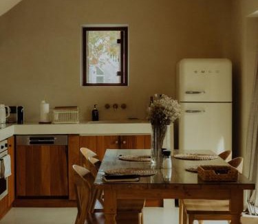 Mesogi Villa | Mikro 1940