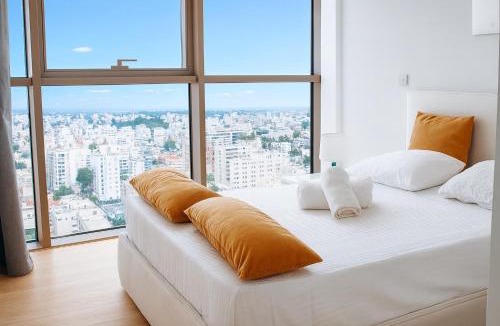 City Centre Apartment | SkyHigh Central 360 Gym & Pool