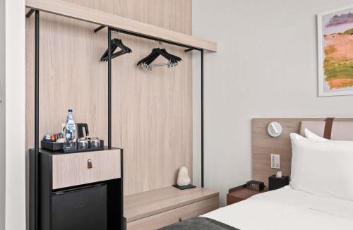 Larnaca City Centre Hotel | Mercure Larnaca Finikoudes Beach
