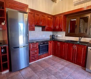 Kato Lefkara Ski Chalet | Lefkara Villa