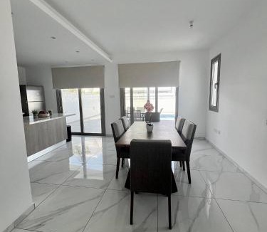 Livadia House | Hubstay - Seaview Villa Oriana in Larnaca