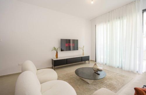 Livadia Apartment | Kalamon Luxury Suite 105 w Pool & Gym