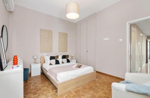 Old Town House | Casa Centrale by Nomads - 2BD Home with Workspace