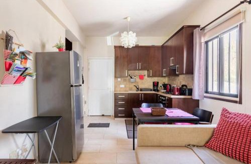 Pervolia Apartment | Near the beach Aparment with garden