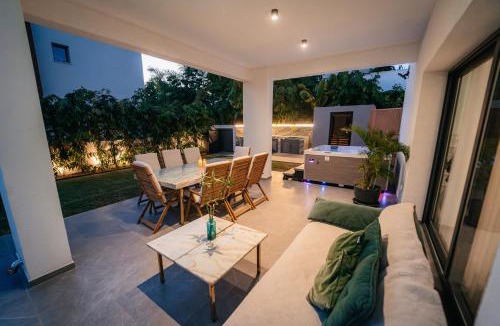 Agios Tychon Villa | TG NEW Luxury Private Resort & SPA Villas - Heated Salty Swimming Pool, Outdoor Jacuzzi, Sauna, Exotic Garden