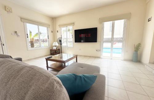 Ayia Thekla Villa | Sunset Pearl Holiday Villa