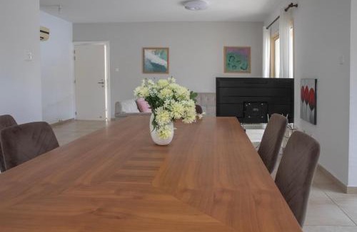 Universal Apartment | Elysia Park Apartments