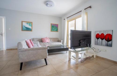 Universal Apartment | Elysia Park Apartments