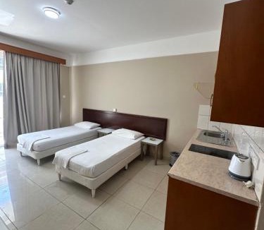 Larnaca Hotel | Ellis Hotel Apartments