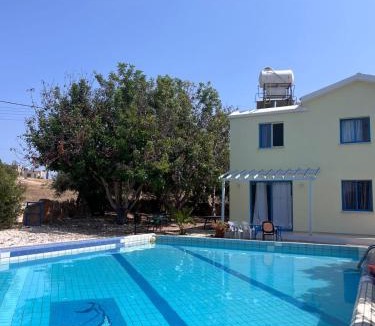 Agios Georgios Pegeias Villa | Queen Eyridiki Luxury Villa 1