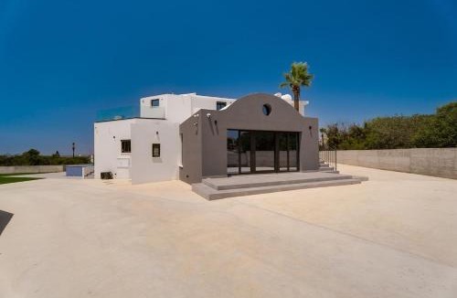 Ayia Napa Villa | Exclusive 7-Bdr Villa with Panoramic Views & Saltwater swimming pool!