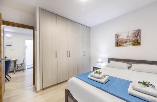 Larnaca City Centre Apartment | C-Premium Apts 100m from beach and city centre