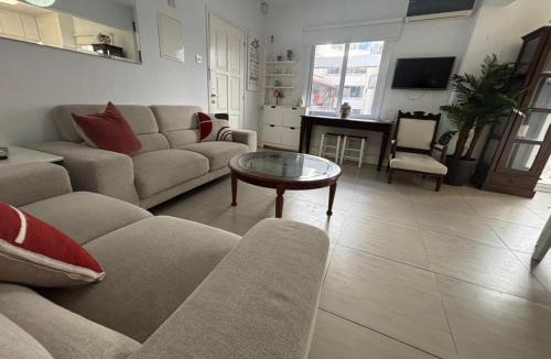 Larnaca City Centre Apartment | Modern 2BR Apartment 70m from Finikoudes beach