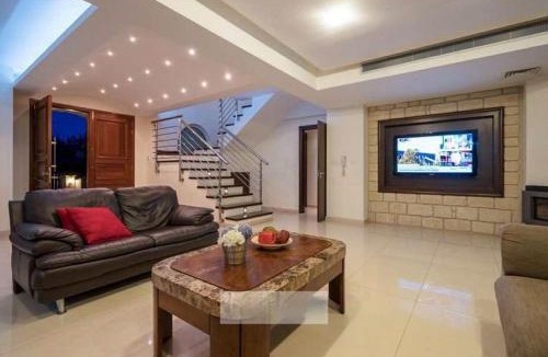 Universal Villa | Villa Kristia
