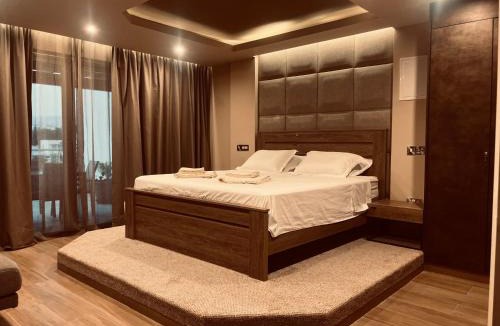 Limassol Apartment | Oasis Penthouse Luxury Suite