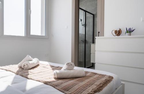 Larnaca Apartment | Doria 2-Bedroom Apartment & Balcony in Larnaca