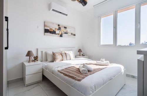Larnaca Apartment | Doria 2-Bedroom Apartment & Balcony in Larnaca