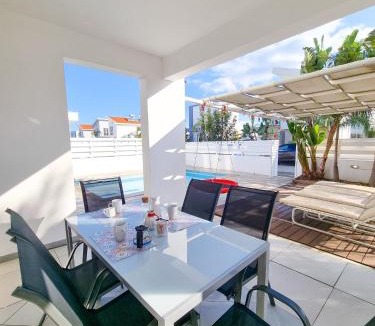 Pervolia Villa | Poser Beach Villa With Private Pool And BBQ