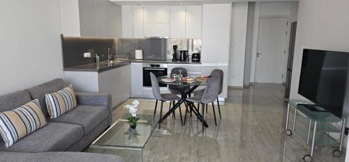 Limassol Apartment | AURA Apt Modern 1BR in Central Limassol and Free Parking