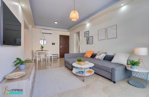 Larnaca City Centre Apartment | Dios Ponte 102 Beachfront