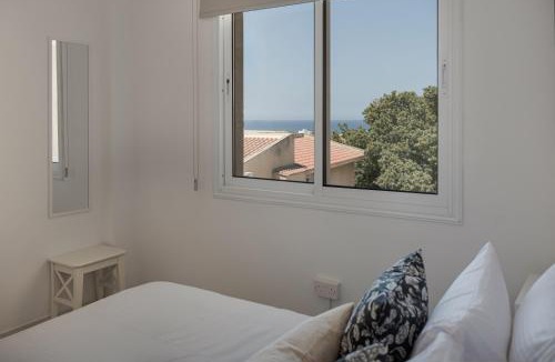Old Town Apartment | Phaedrus Living Golden Seaview Residence