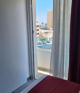 Larnaca City Centre Apartment | Art & Wine Boutique Hotel