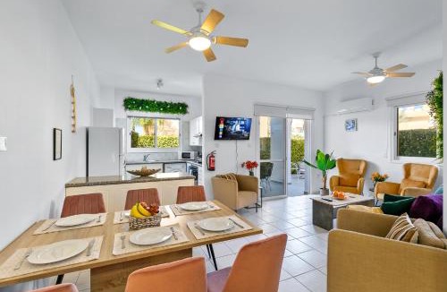Universal Apartment | Iris Bloom Holiday Apartment