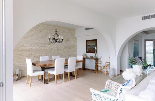 Agios Tychon Apartment | 3BR Beachfront Gem in Limassol