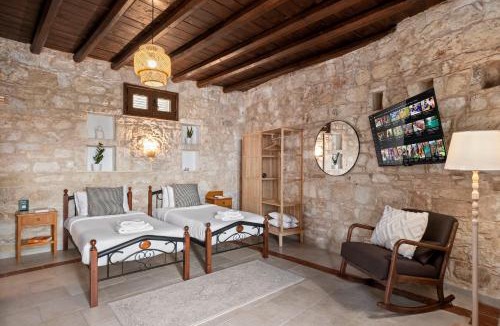 Ineia Apartment | Inia Lara Suites by Nomads