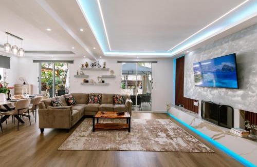 Kissonerga Villa | Villa Myria, 3BD, Private Pool, Garden, BBQ, Near the Beach in Kisonerga