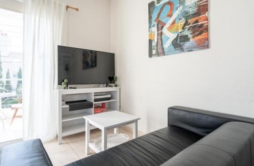 Universal Apartment | Limnos Gardens