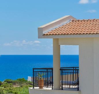 Chlorakas Hotel | WellClub Resort - Suites & Wellness